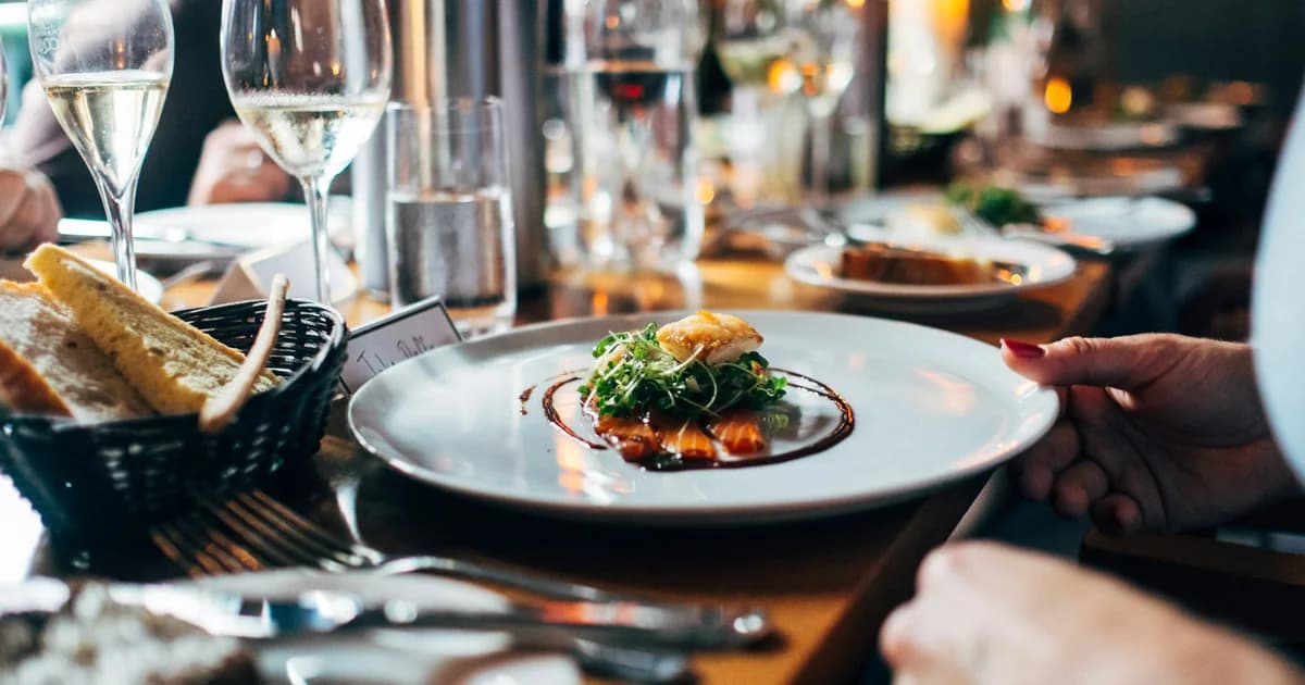 AI Chatbot for Restaurants: Reservations, FAQs & Orders