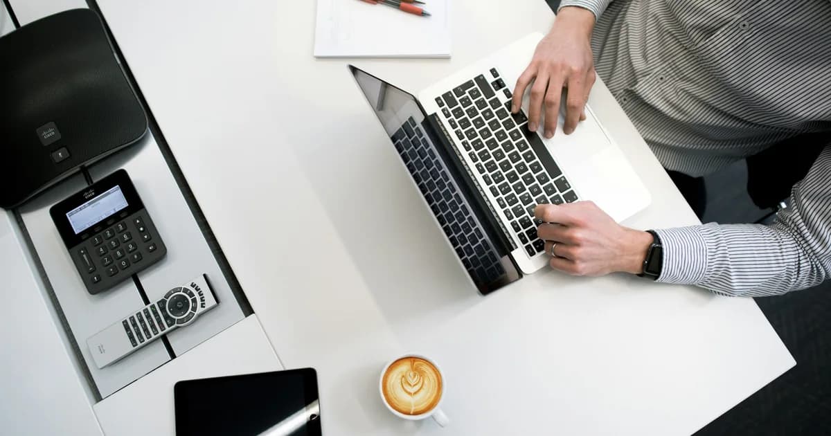 5 Questions Insurance Agencies Must Ask Before a Chatbot